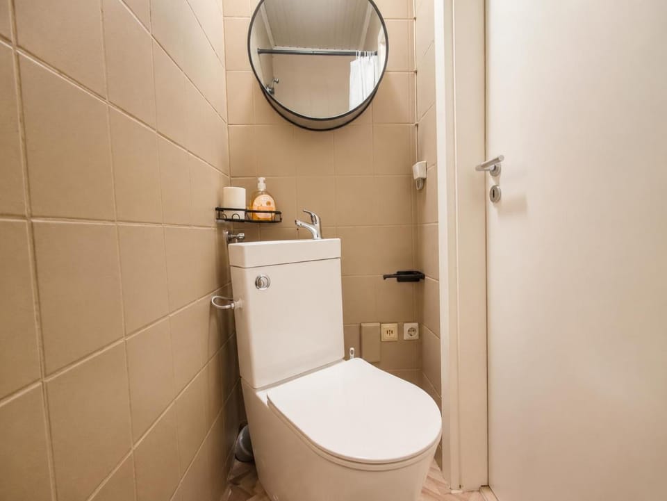 Toilet, Bathroom
