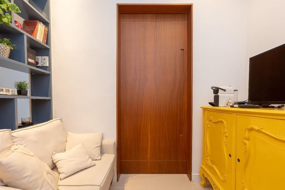 Ata302b | Luxurious apt in Leblon near the beach Apartment in Rio de Janeiro