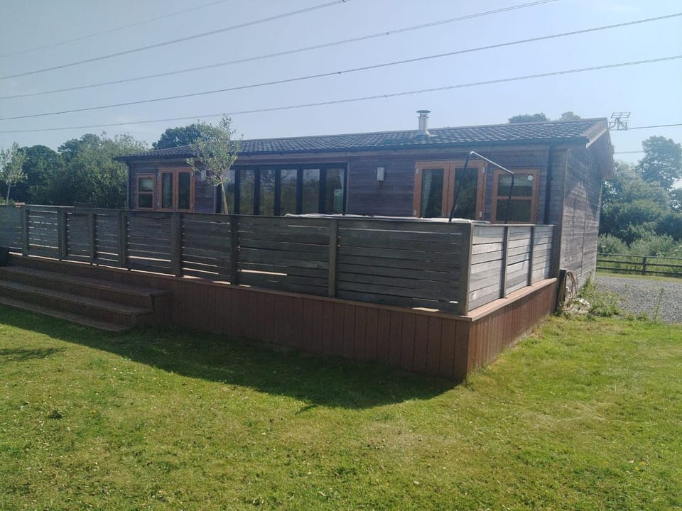 Lodge 11 Upton Lakes & Lodges Old Hill Cullompton Devon EX151RA House in East Devon District