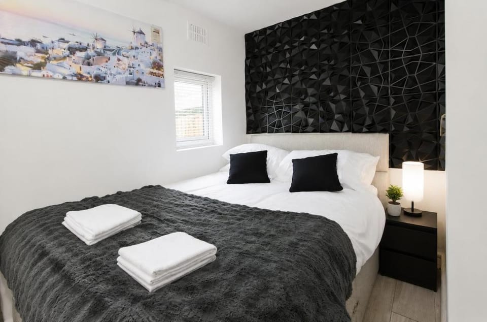 Bed, Photo of the whole room, Bedroom, towels, wardrobe