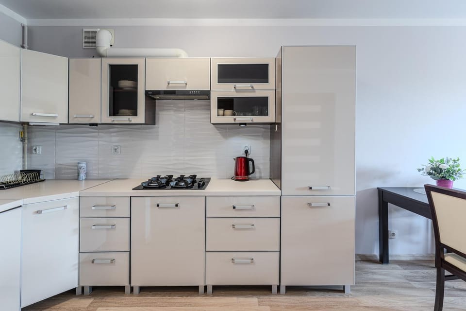 Kitchen or kitchenette, oven, stove