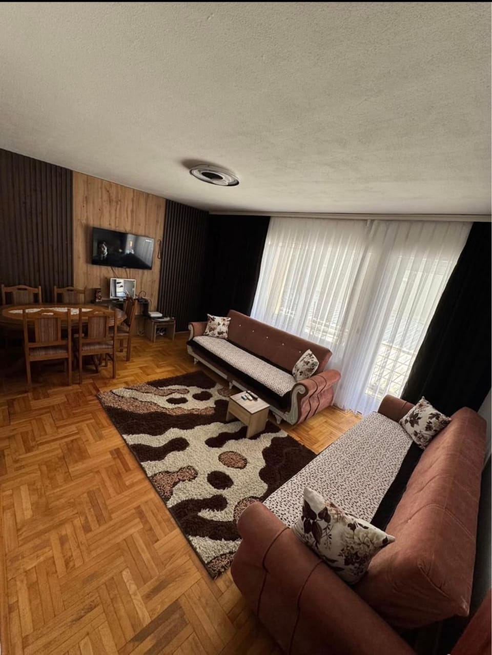 Tophane Apartment 7 Min to Prishtina Center Apartment in Europe