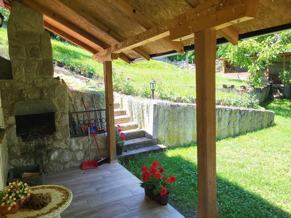 Deda Mrazova kućica House in Serbia