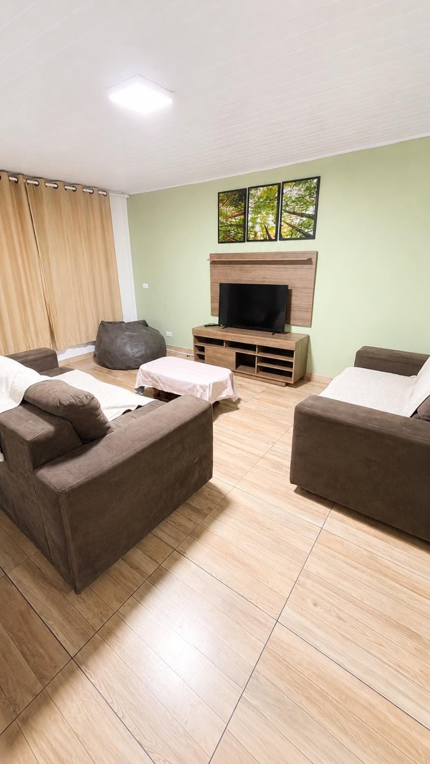 Casa Grande em Curitiba Proximo Aeroporto e Botanico House in São José dos Pinhais