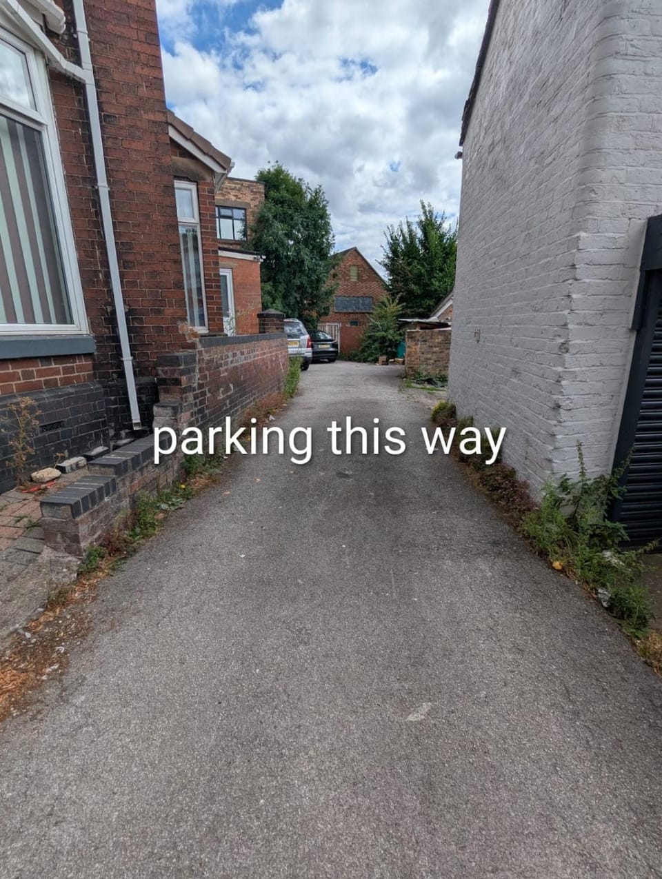 3 Bed House, Shower and 2 Toilets Apartment in Stoke-on-Trent