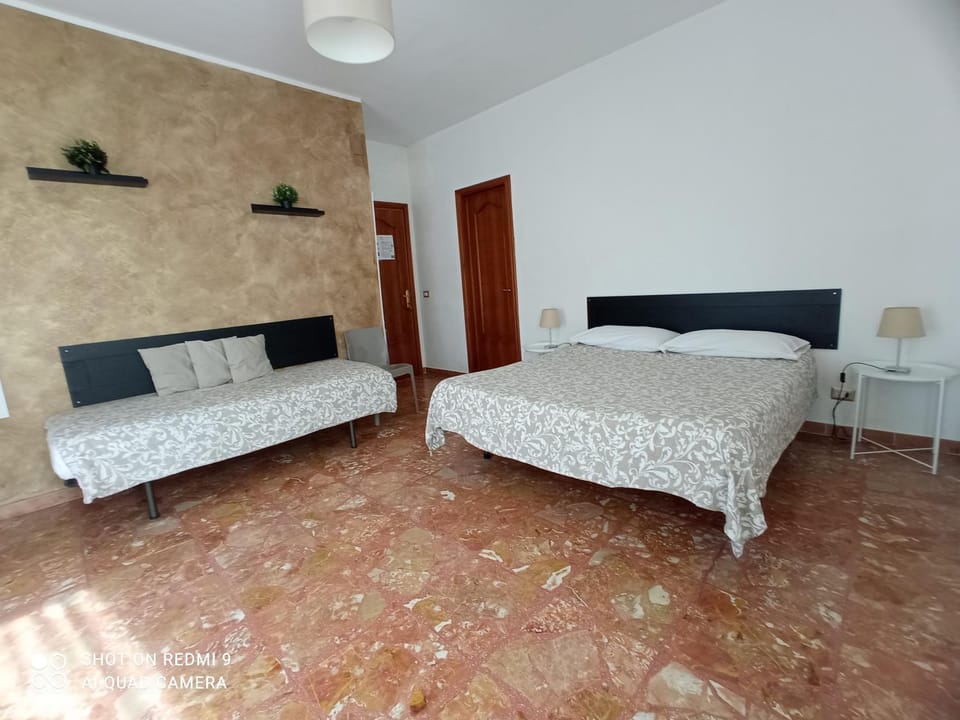 Bed & Breakfast Fontanarossa Airport -Private Parking- Bed and Breakfast in Catania