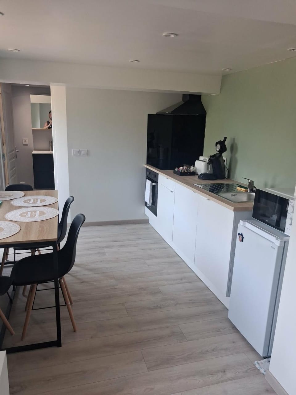 Kitchen or kitchenette
