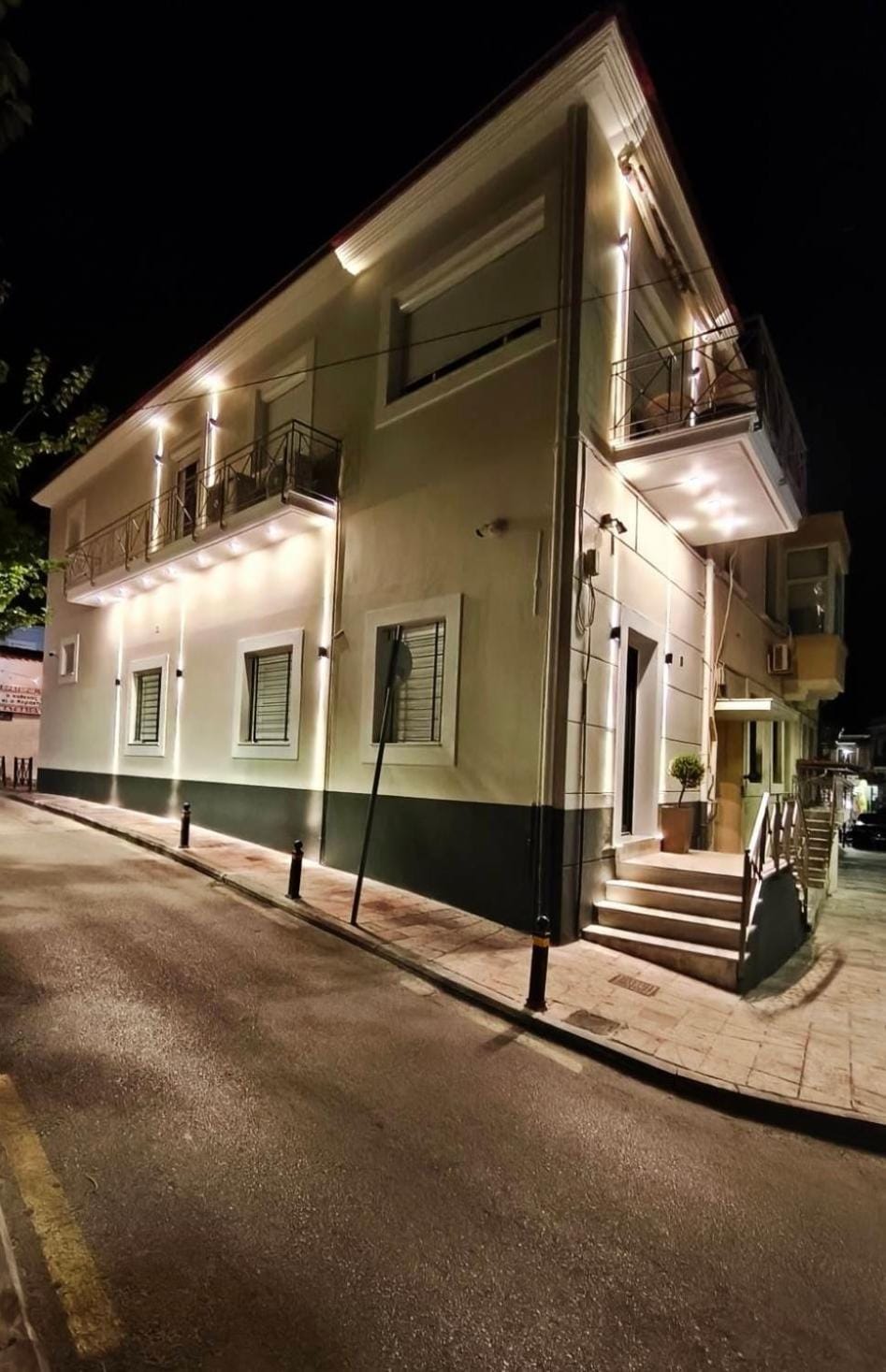 Property building, Street view
