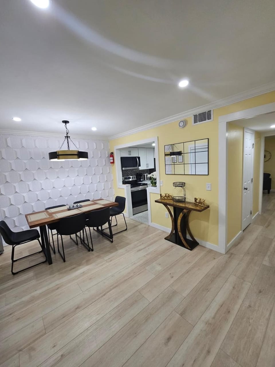 Bright & relaxing 2bd pet-friendly villa with parking Villa in Hilton Head Island