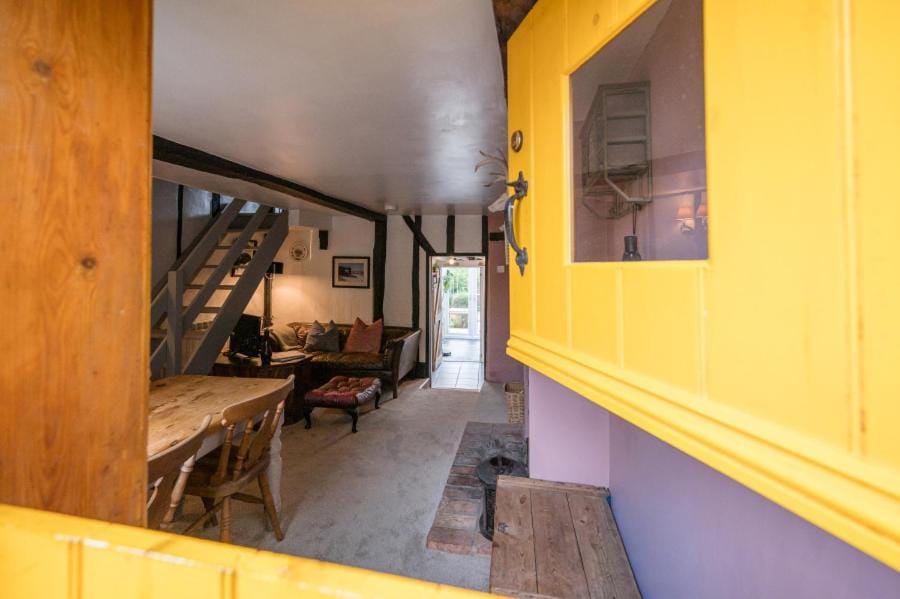 2BR Suffolk Cottage Darsham Village Stay Apartment in Suffolk Coastal District