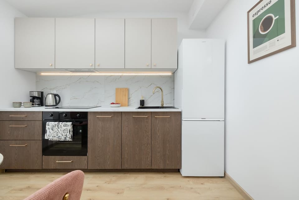 Kitchen or kitchenette, oven, stove