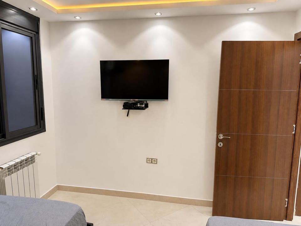 Luxueux appartement F3 à Senia 200 lgts Apartment in Oran