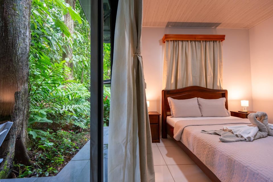 Bedroom, Garden view