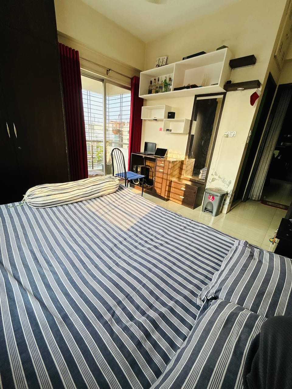 Short Stay in a Compact room in Bashundhara RA Bed and Breakfast in Dhaka