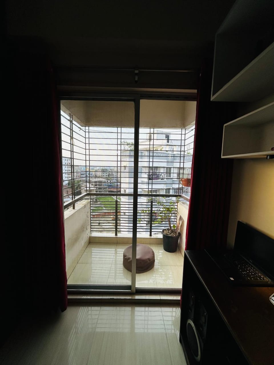 Short Stay in a Compact room in Bashundhara RA Bed and Breakfast in Dhaka