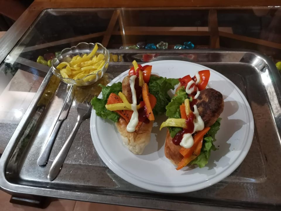 Restaurant/places to eat