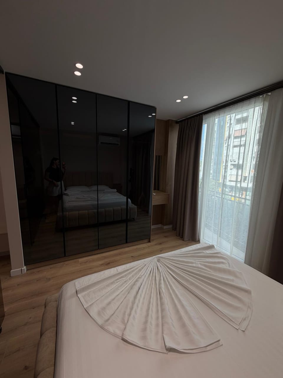 Bed, Photo of the whole room, Bedroom, wardrobe