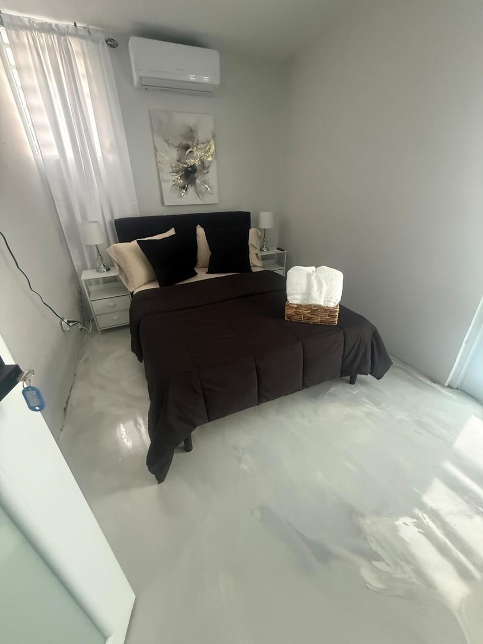 Modern & Cozy Home2 Mins to Airport and car rental House in Carolina