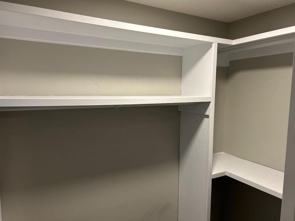 Bedroom Near Edmonton Airport Vacation rental in Edmonton