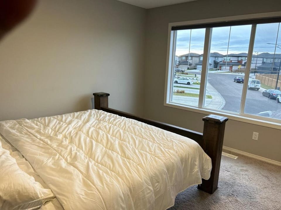 Bedroom Near Edmonton Airport Vacation rental in Edmonton
