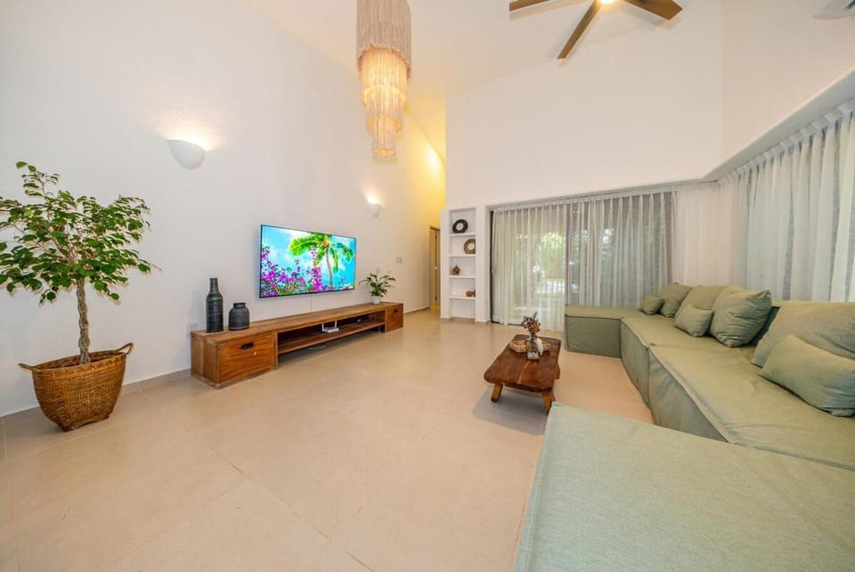 Casa Campos by Zamá Homes Villa in Playa del Carmen