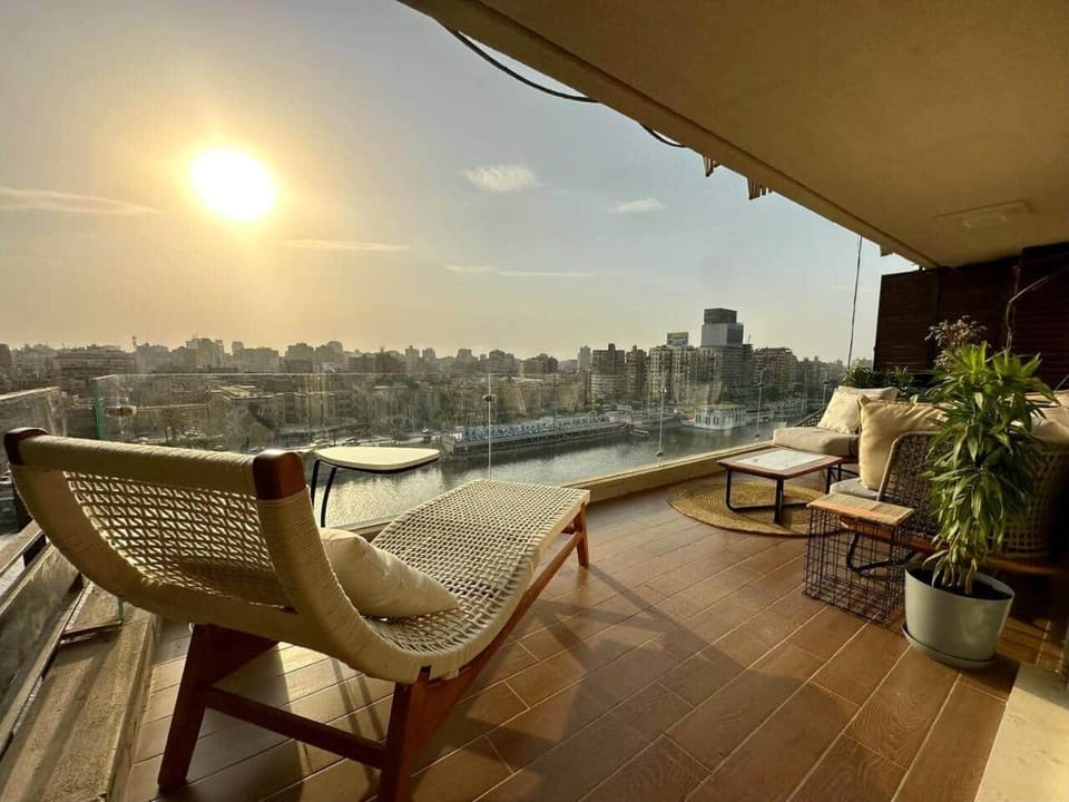 Bohemian Luxury on the Nile/ Zamalek Loft Apartment in Cairo