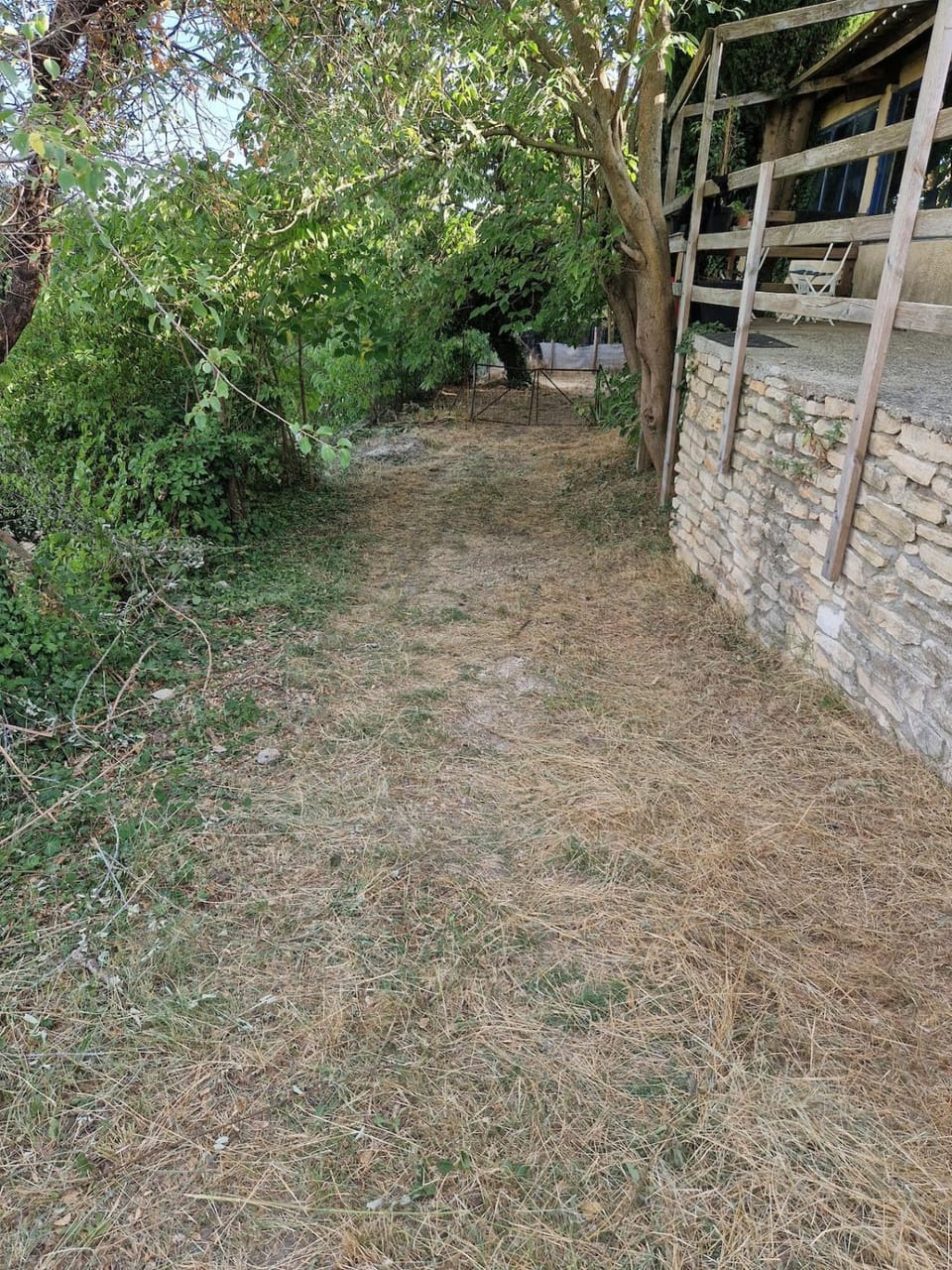Spacious Studio With Garden in Gorges d'Ardèche Apartment in Provence