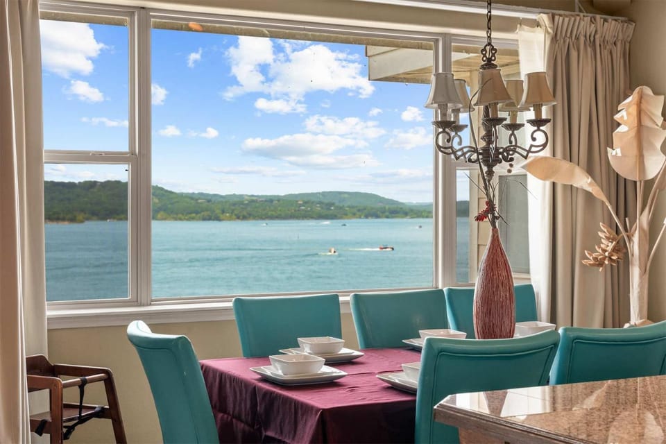 Club Yakov & 3BDR Lakefront House in Ridgedale