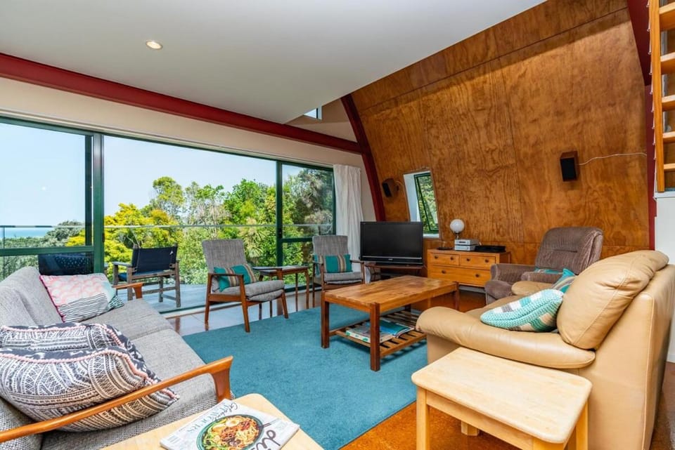 Vitamin Sea - great views, serenity and dog friendly House in Northland