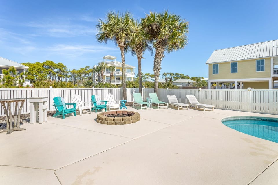 Seaview- Pet Friendly- Pool- Hot Tub House in Saint George Island