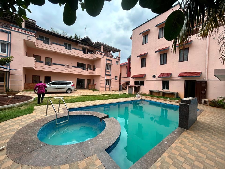 Breezevalley Residency Hotel in Tamil Nadu