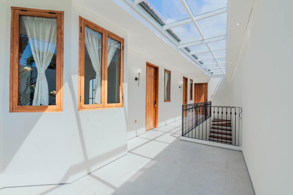 Balcony/Terrace, Internal: Not applicable to any particular room