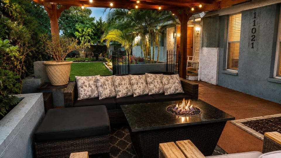 Patio, Day, Garden, Seating area, Inner courtyard view