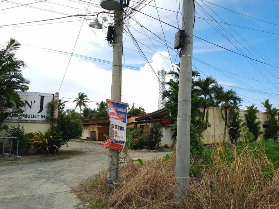 Aloha 808 Fully-furnished, airconditioned with wifi Apartment in Davao Region