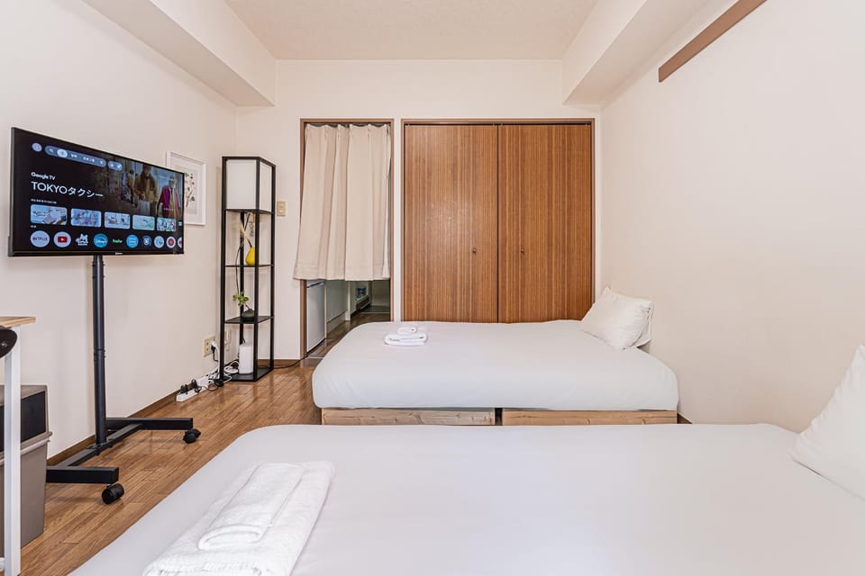 TV and multimedia, Photo of the whole room, wardrobe