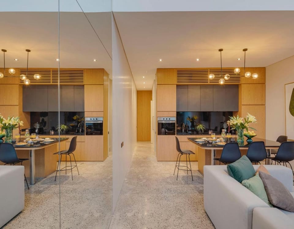 Kitchen or kitchenette, Living room, Seating area