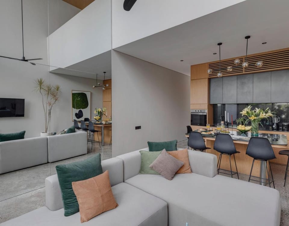 Communal lounge/ TV room, Kitchen or kitchenette, Living room, Seating area, Dining area