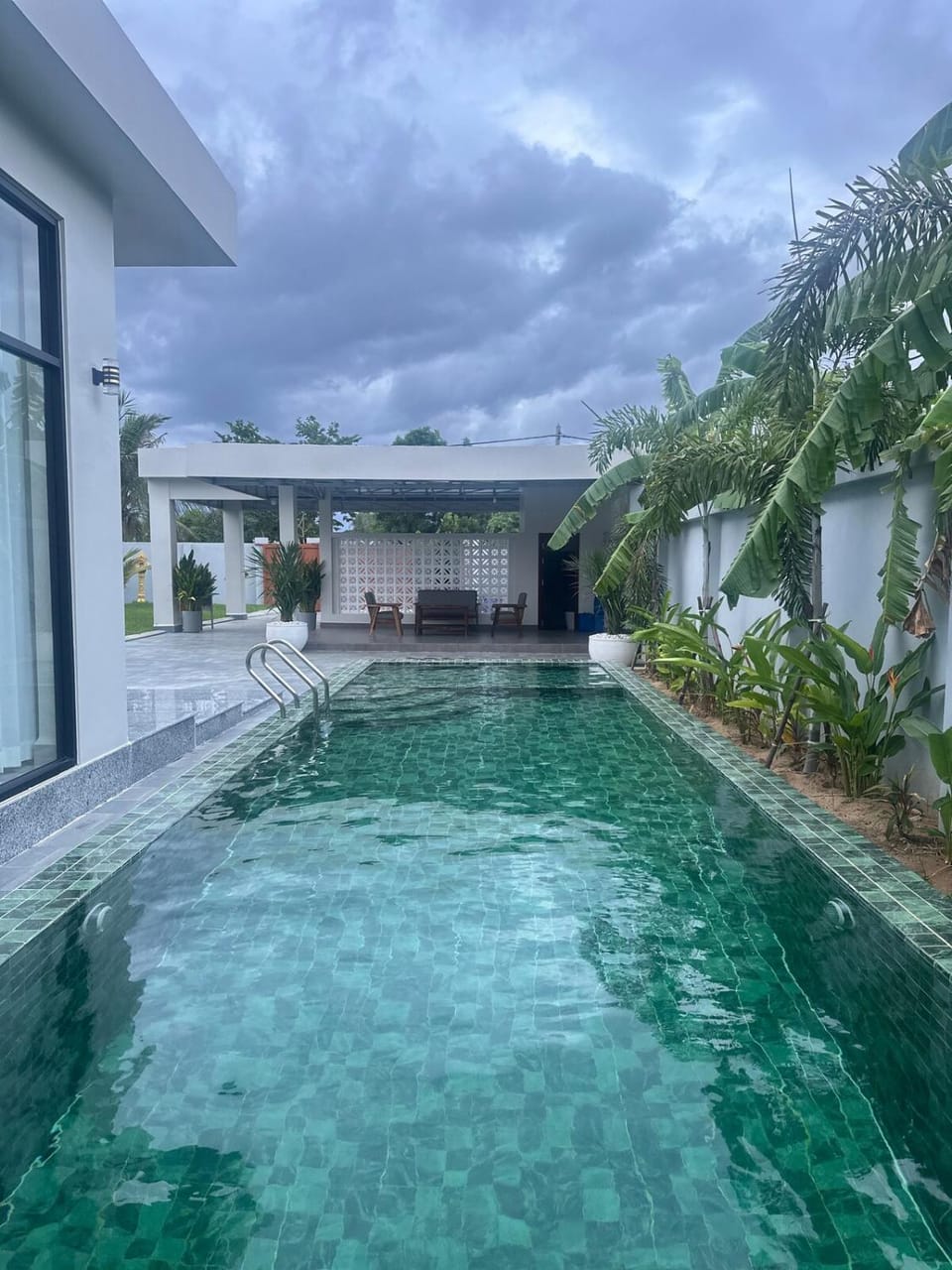 Swimming pool