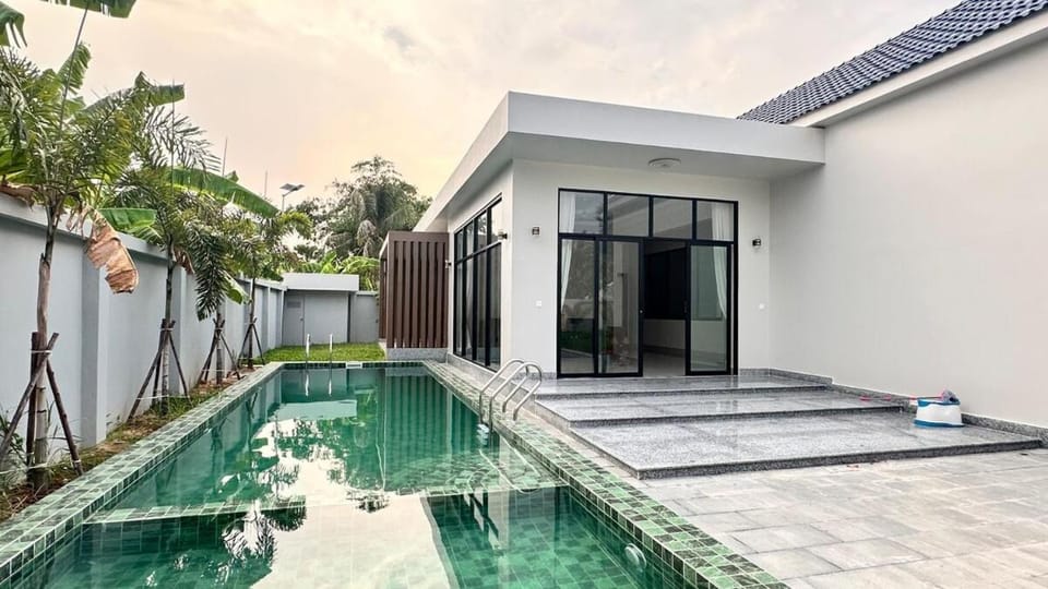 Garden, Swimming pool