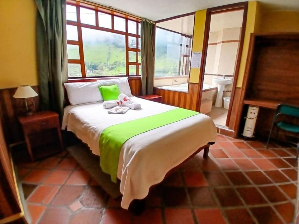 Hotel COTURPA, su casa en Papallacta Hotel in Napo, Ecuador