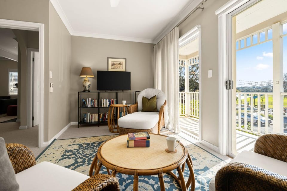 The Leafy Outlook Family Stay in Randwick House in Sydney