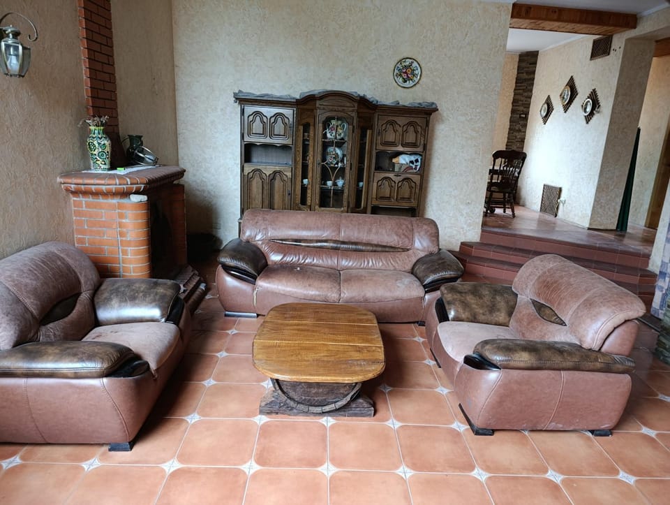 Вовча хижа Bed and Breakfast in Ukraine