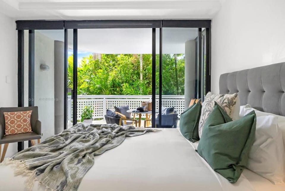 Belle Escapes 22 Rydges Plaza Esplanade with Garden Views Apartment in Cairns