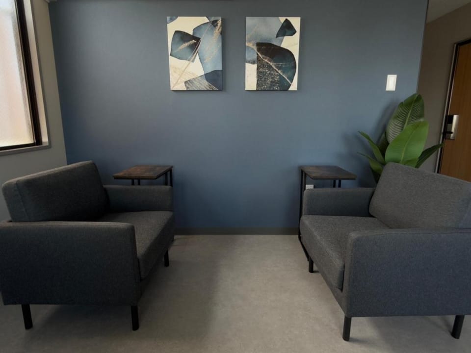 Communal lounge/ TV room