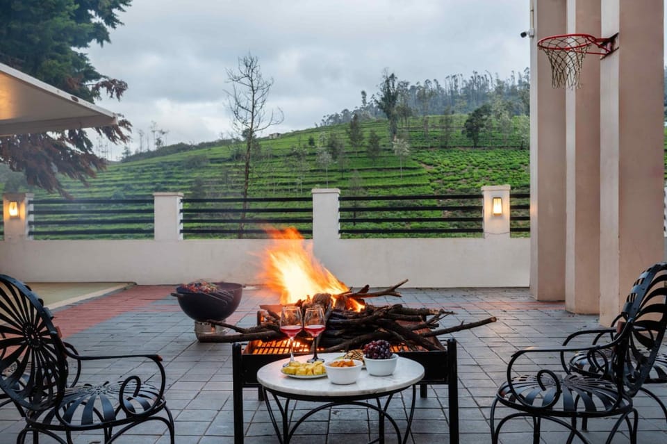 Patio, Natural landscape, BBQ facilities, Seating area