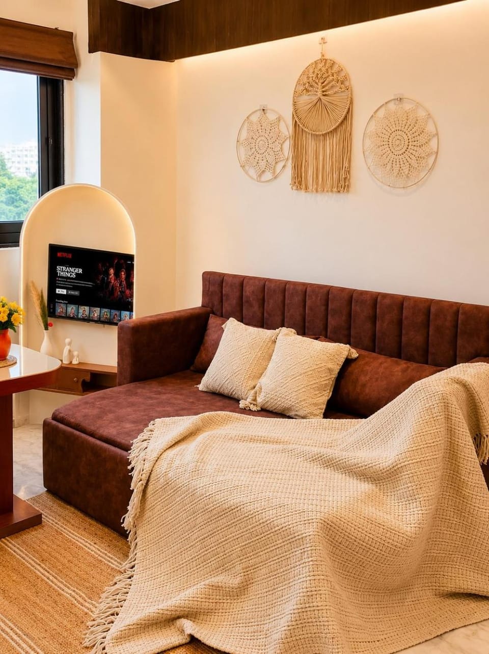 Bed, Seating area, Bedroom