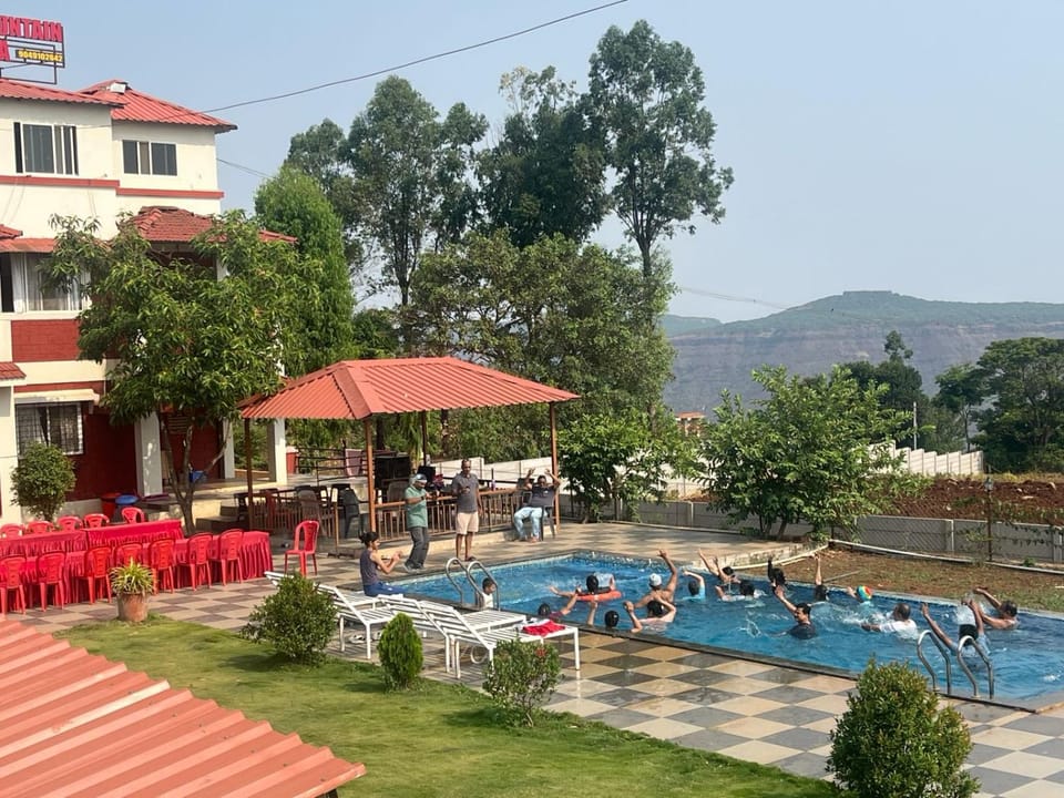 Property building, Spring, Day, Natural landscape, Mountain view, Pool view, Swimming pool, sunbed