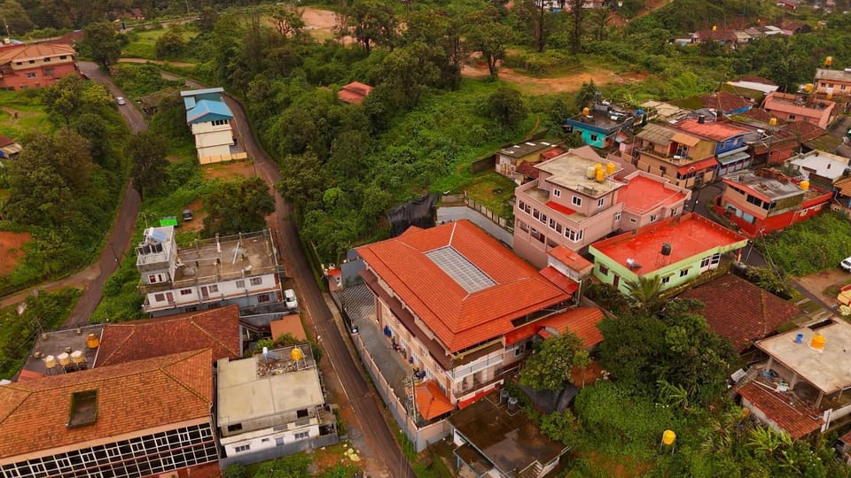 Property building, Natural landscape, City view, Street view, Location