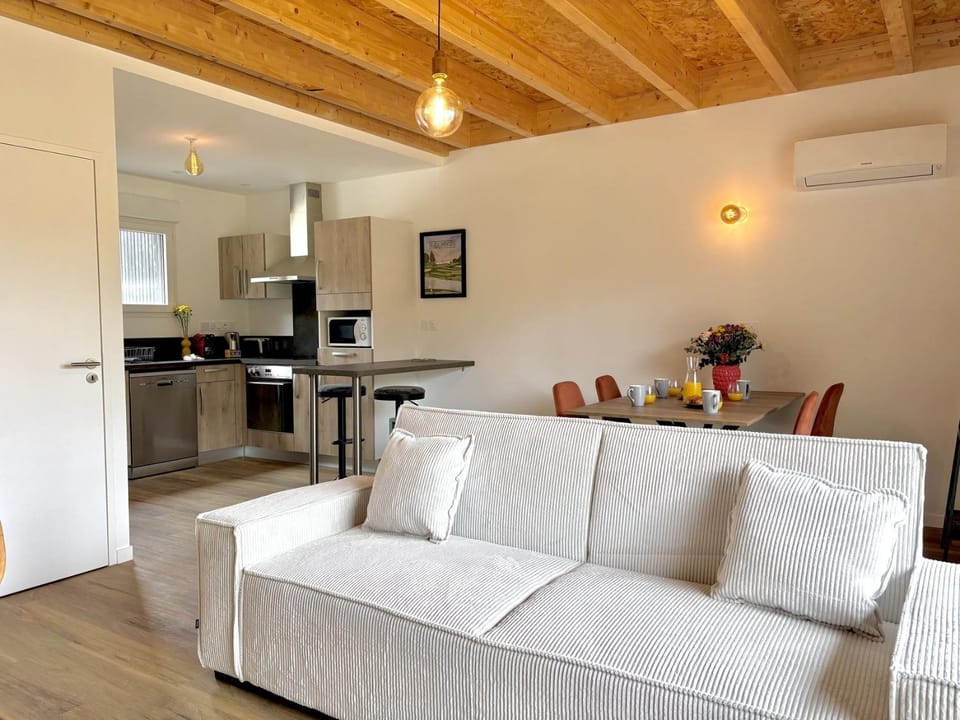 Cottage 6 - Golf et piscine - 4 personnes House in Pays de la Loire
