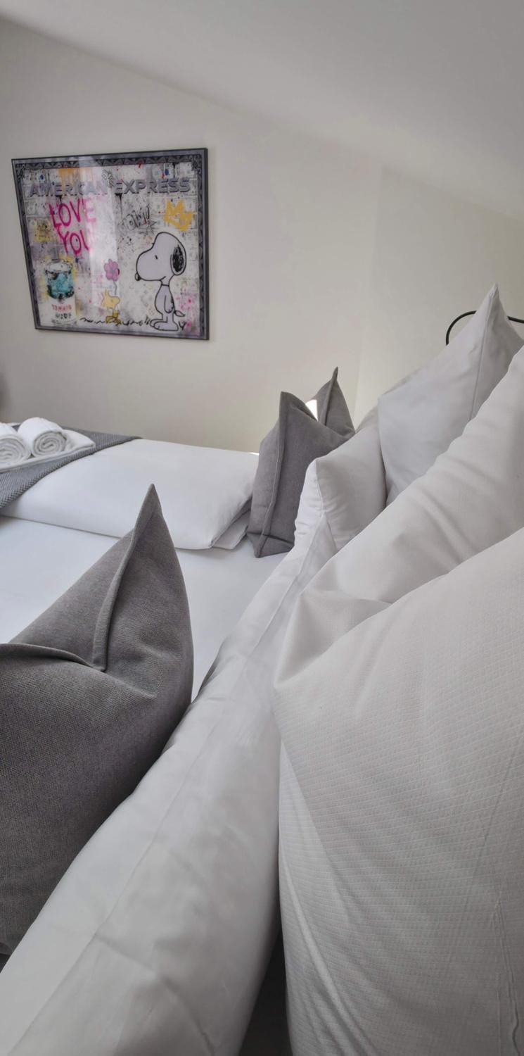 Bed, Bedroom